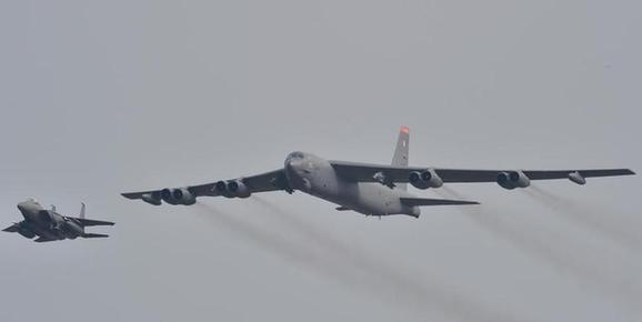 美军“大杀器”B-52开始轰炸“伊斯兰国”