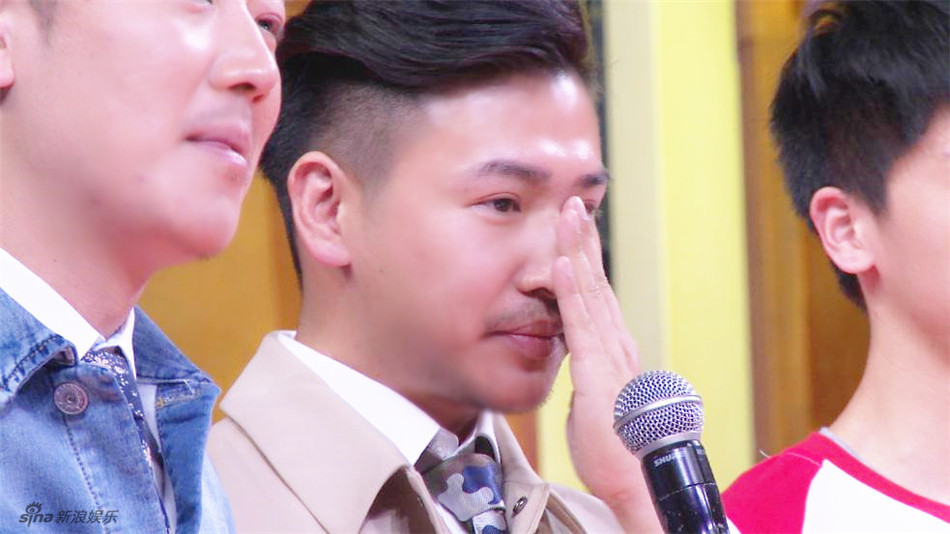 组图：欧弟《天天》罕见落泪 汪涵睿智化解毒舌