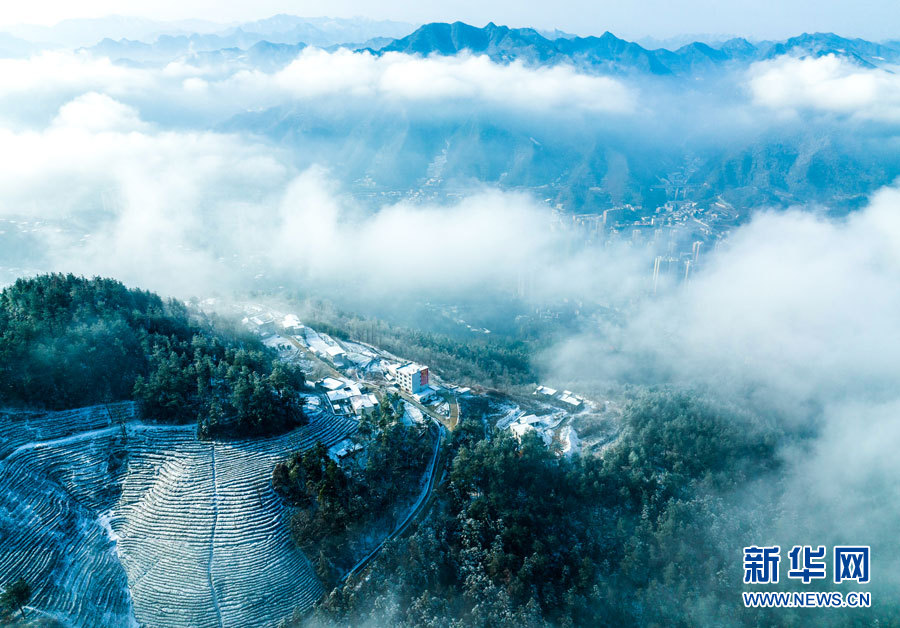 湖北多地迎降雪 雪潤大地美如畫