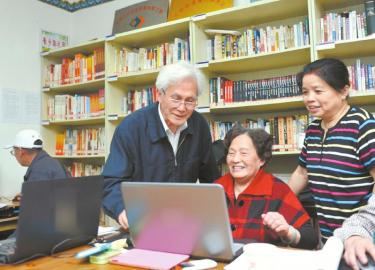 八旬夫妻签遗体捐献自愿书：何必与活人争地盘