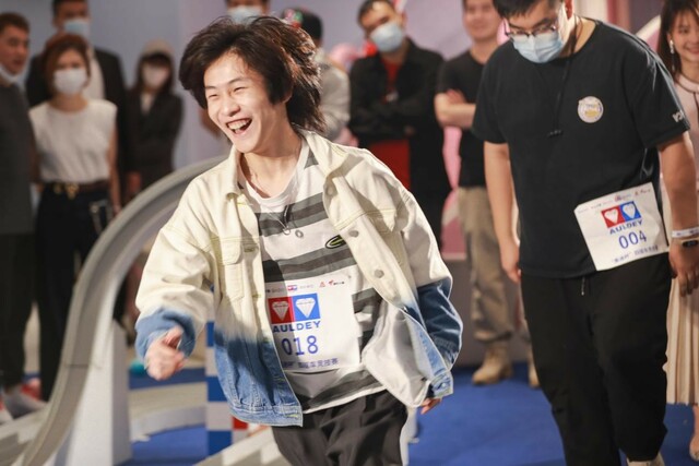 四驱车大赛热血回归 8090后玩家携家人齐聚BAPOBABO！