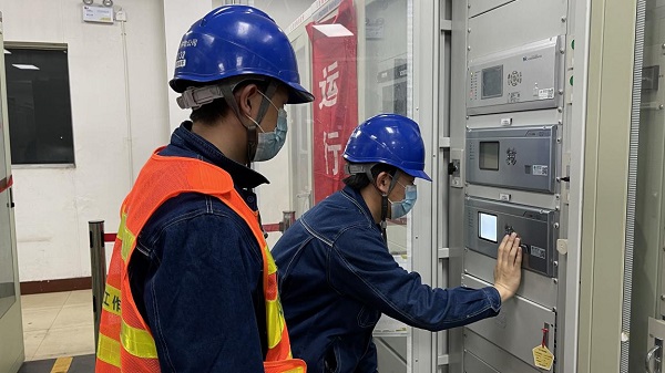 宁夏电网首个国产测控装置挂网运行_fororder_图片11111