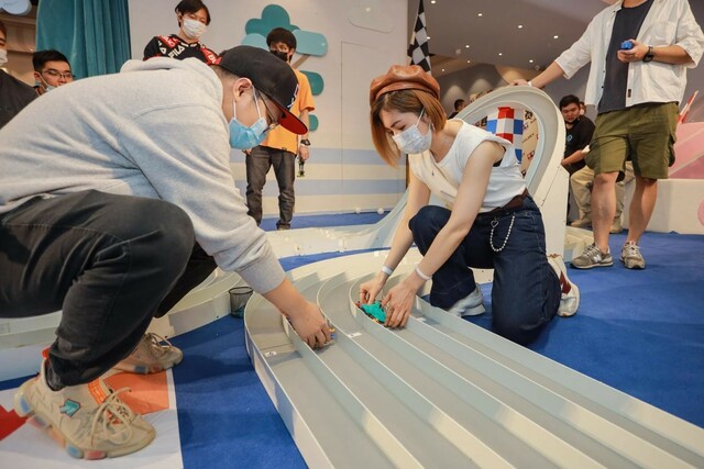 四驱车大赛热血回归 8090后玩家携家人齐聚BAPOBABO！