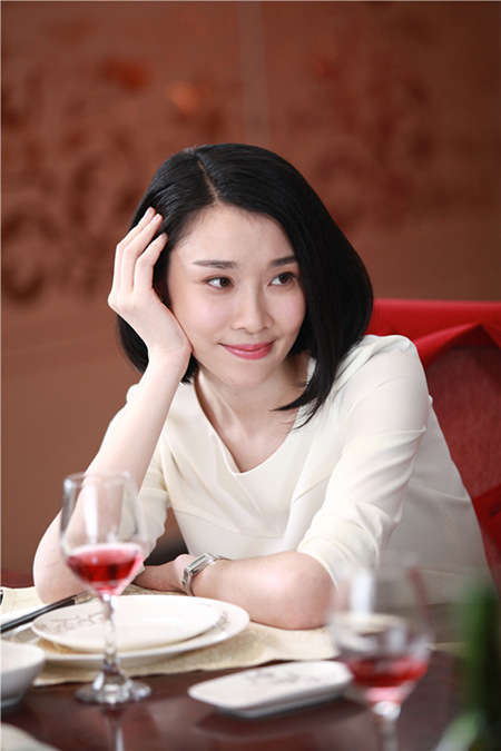 《姐妹兄弟》曝陈丽娜剧照 知性佳人遇虐恋