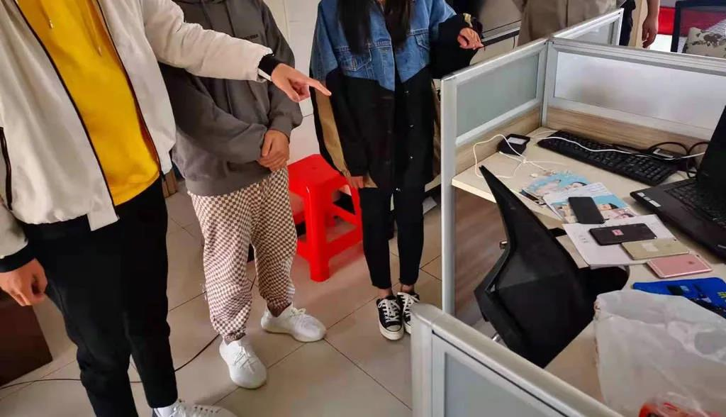 （原创）黄骅市公安局成功捣毁两个为电信诈骗“引流”的犯罪窝点_fororder_2