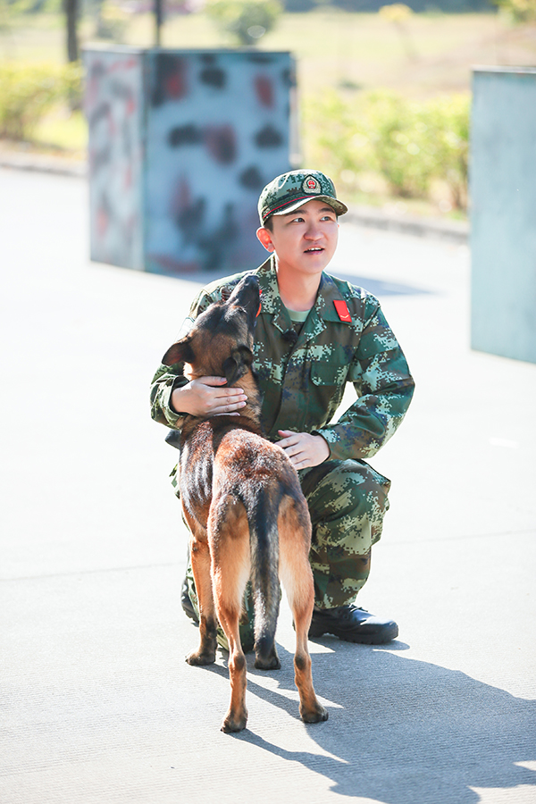 《奇兵神犬》张大大姜潮爆发激烈争执互怼二人组上线