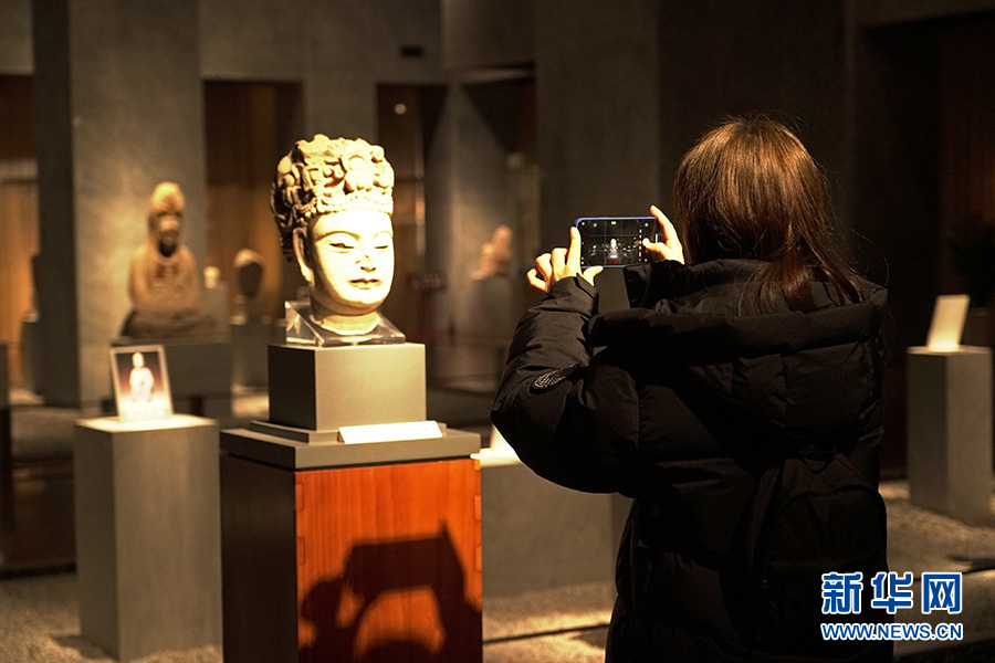 【2021共舞长江经济带】重庆大足：千年石窟如何再续光华？