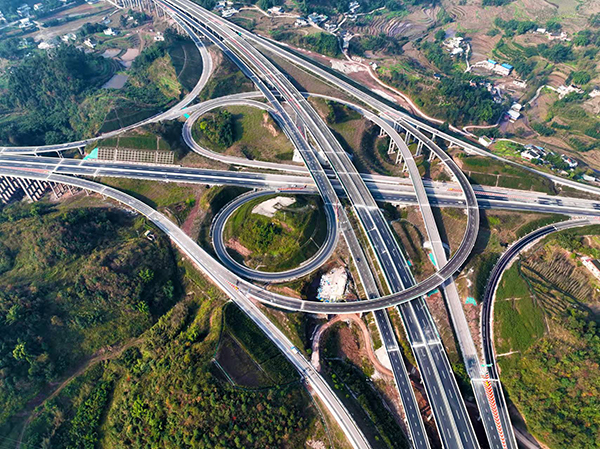 四川3条高速公路建成通车川南经济区实现县县通高速