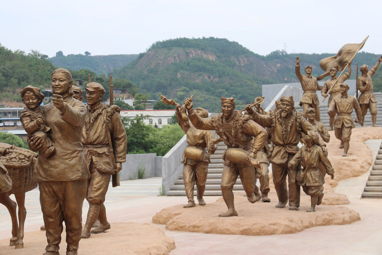 “壮丽70年·见证新陕西”中外记者走进延安 探索红色文化密码