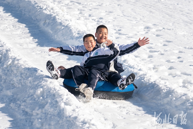 河北正定：欢乐冰雪