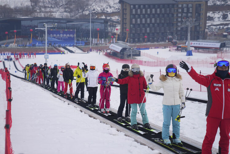 走近冬奧|新中國第一座高山滑雪場“重裝綻放”