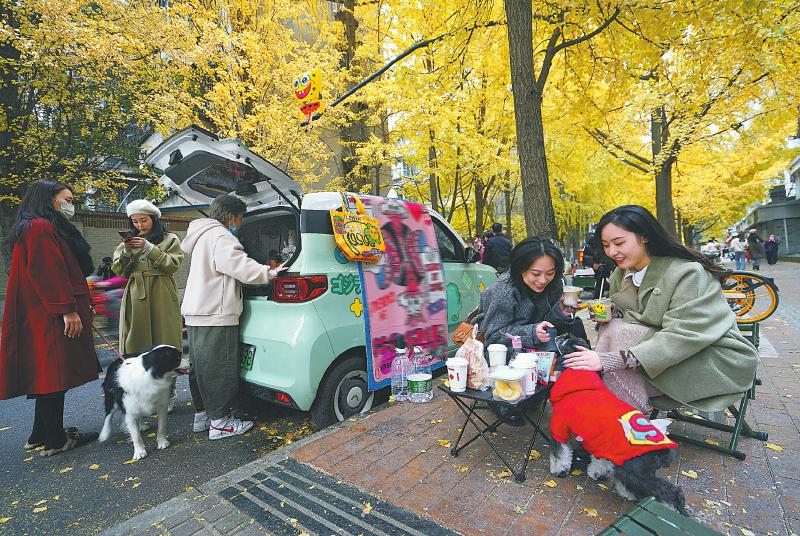 （中首）挪动咖啡车 成都街头醇香生涯