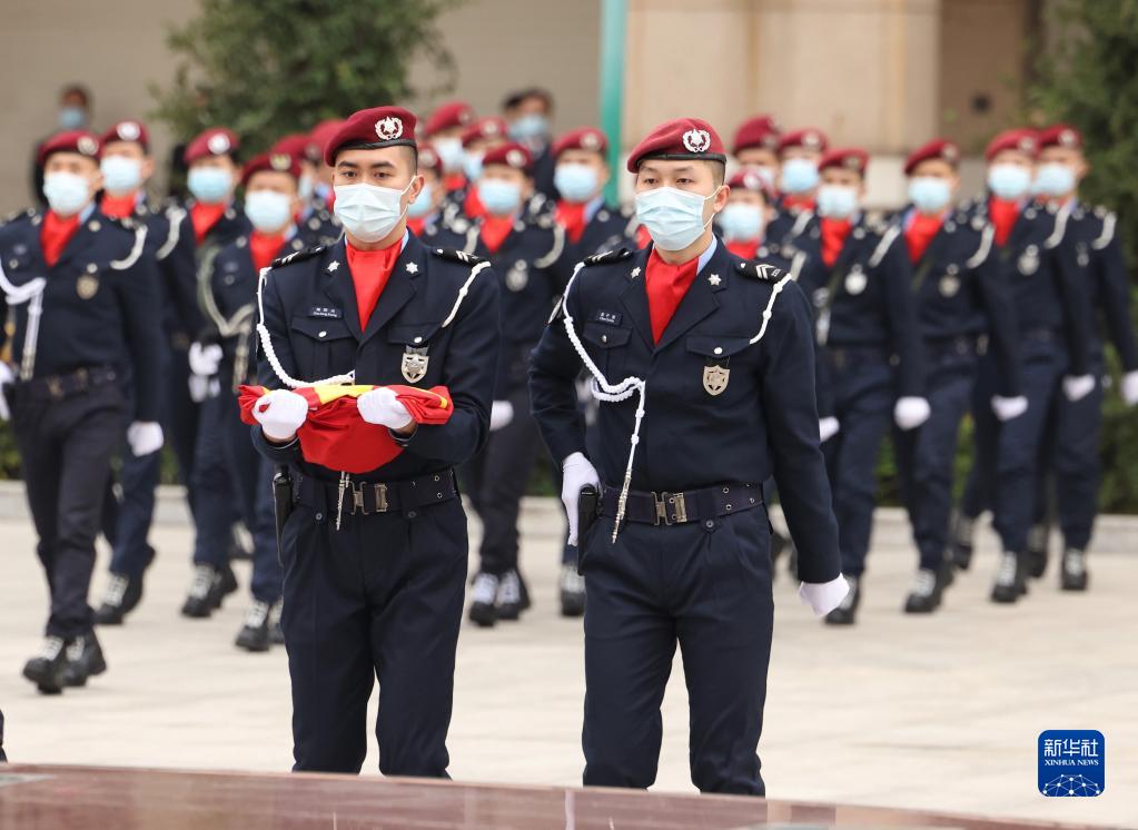 内地奥运健儿代表团参加庆祝澳门回归22周年升旗仪式