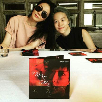 窦靖童发新专辑王菲助阵 李嫣好久不见_大粤网_腾讯网