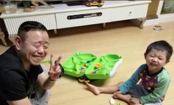 隔代遗传太强了，这些星二代长得像爷爷奶奶，潘长江外孙萌萌的