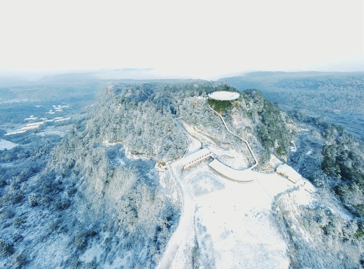 （中首）广安五华山旅游区邀游客免费耍雪