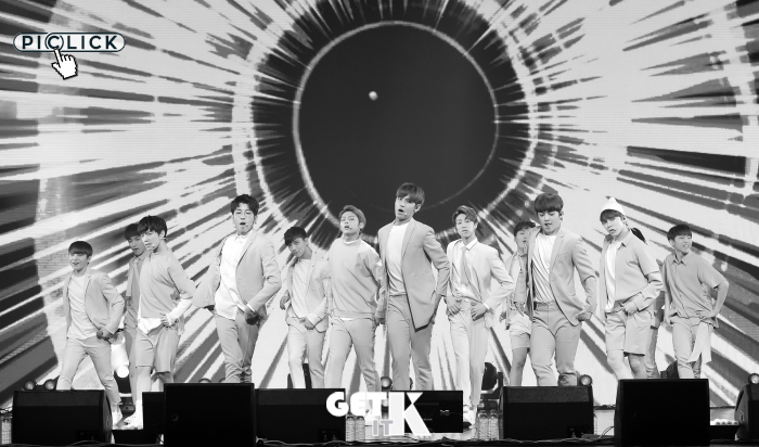 Seventeen发首张正式专辑