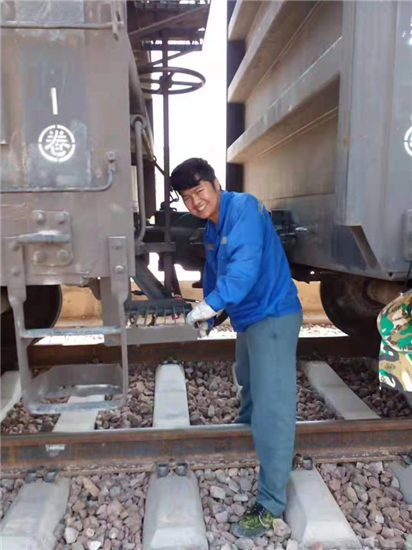 求学在中国 奉献在老挝——记中老铁路上的南交人_fororder_9