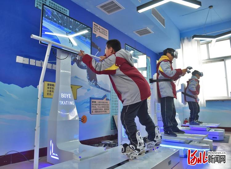 河北邢台：VR技术助力冰雪运动普及推广