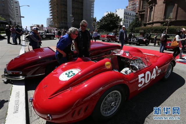 美国加州老爷车千英里行行前亮相