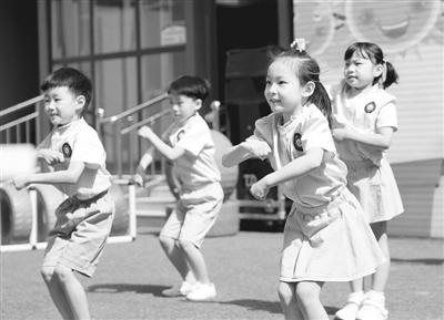 【亲子-文字列表】郑州市幼儿体育活动月欢乐多