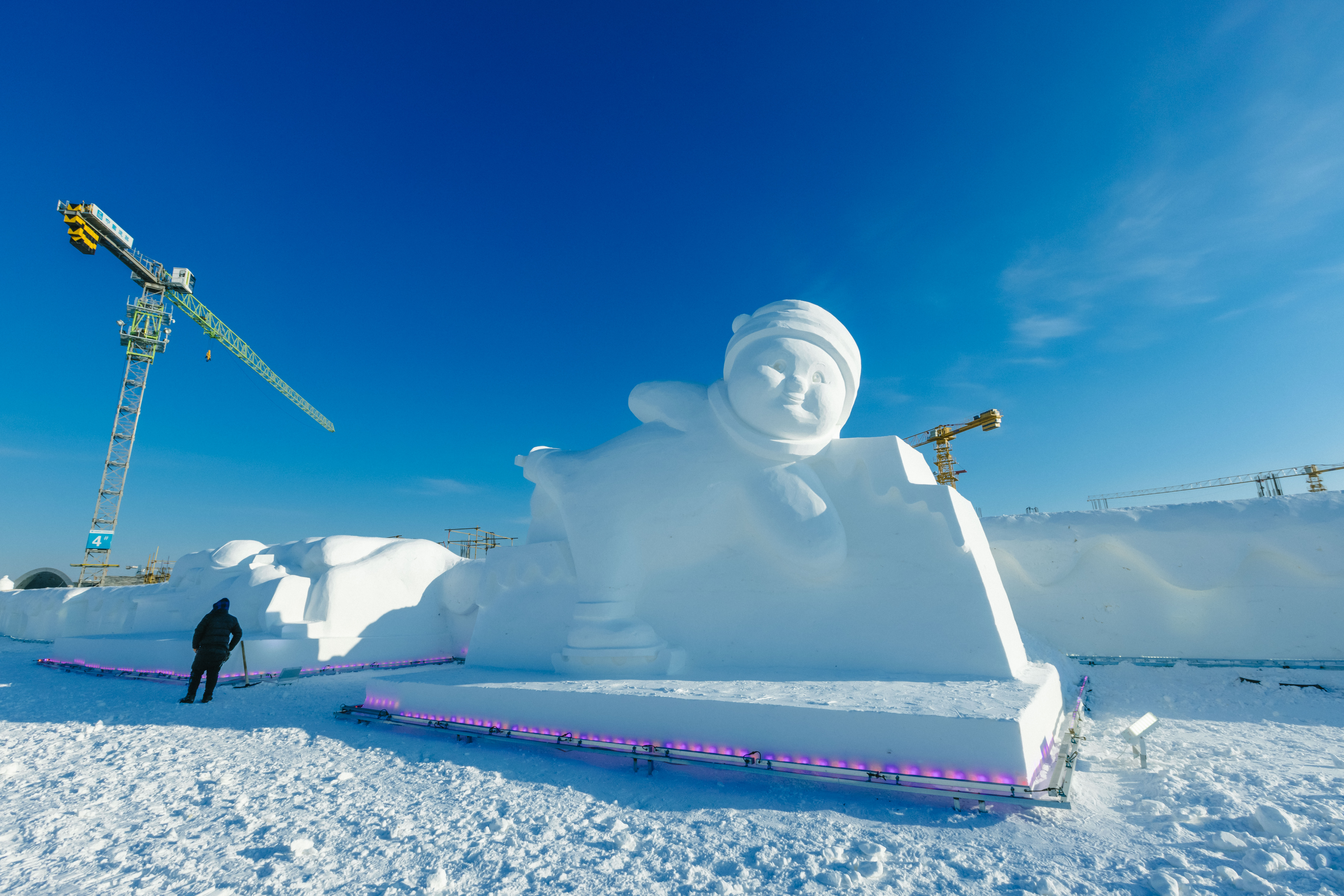 流光溢彩的“冰雪王国”邀您来赏 第二十三届哈尔滨冰雪大世界开园迎客_fororder_1Y0A0963