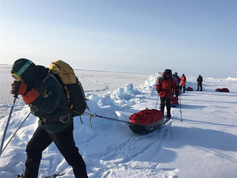 中国地质大学登山队徒步到达北极点