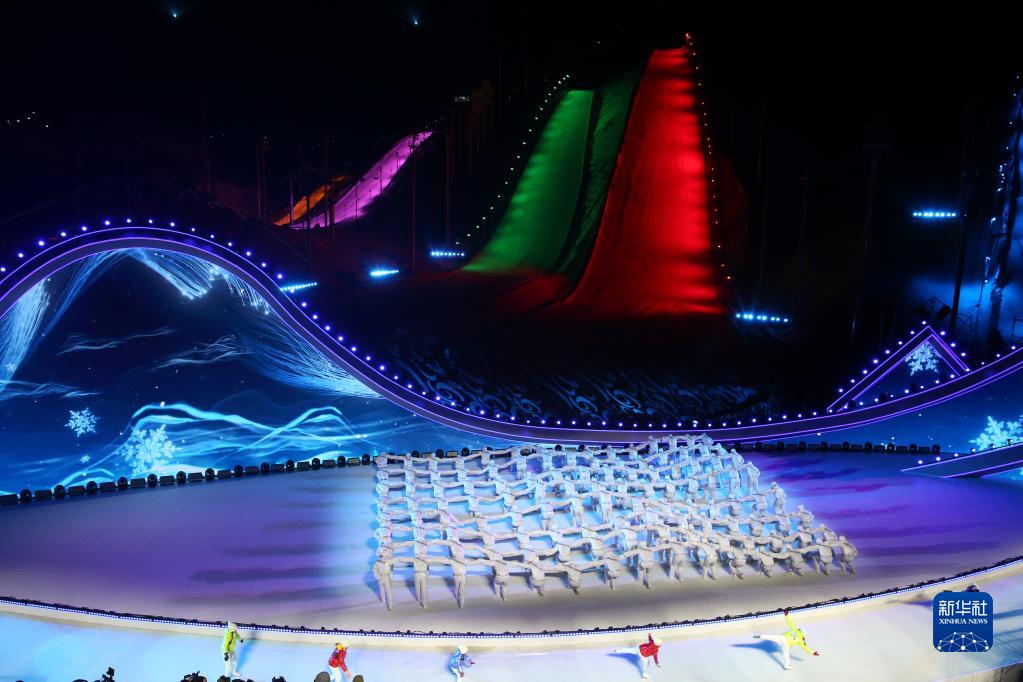 河北省第三届冰雪运动会在河北涞源开幕_fororder_2