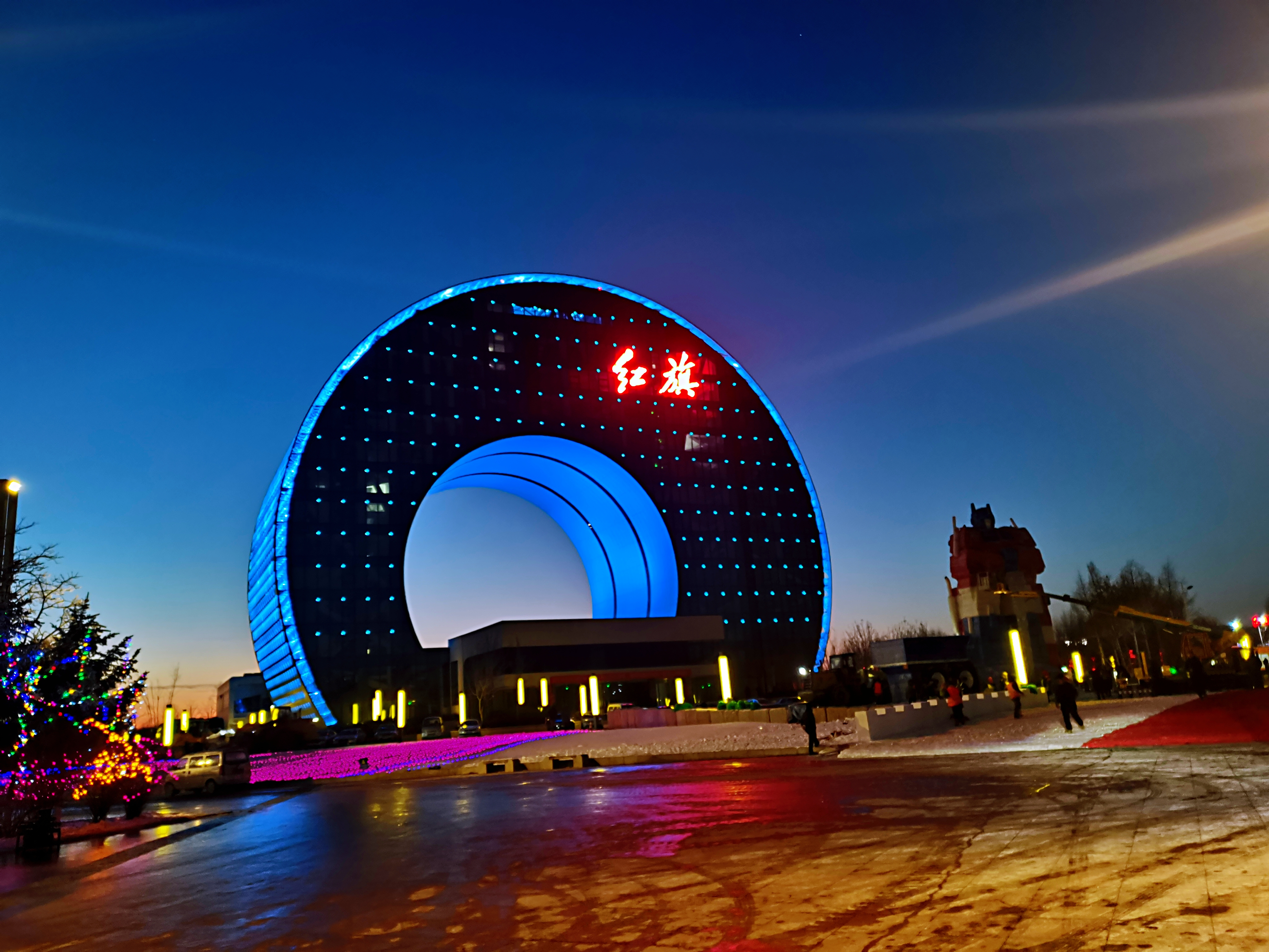 打造高规格国际范儿冰雪乐园 “长春汽车冰雪嘉年华”12月30日开园_fororder_园区内标志性建筑