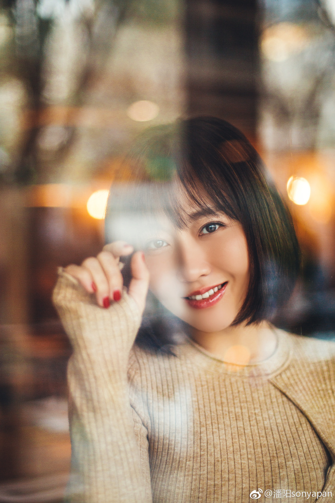 潘长江女儿潘阳晒近照 越变越美不像四岁娃妈