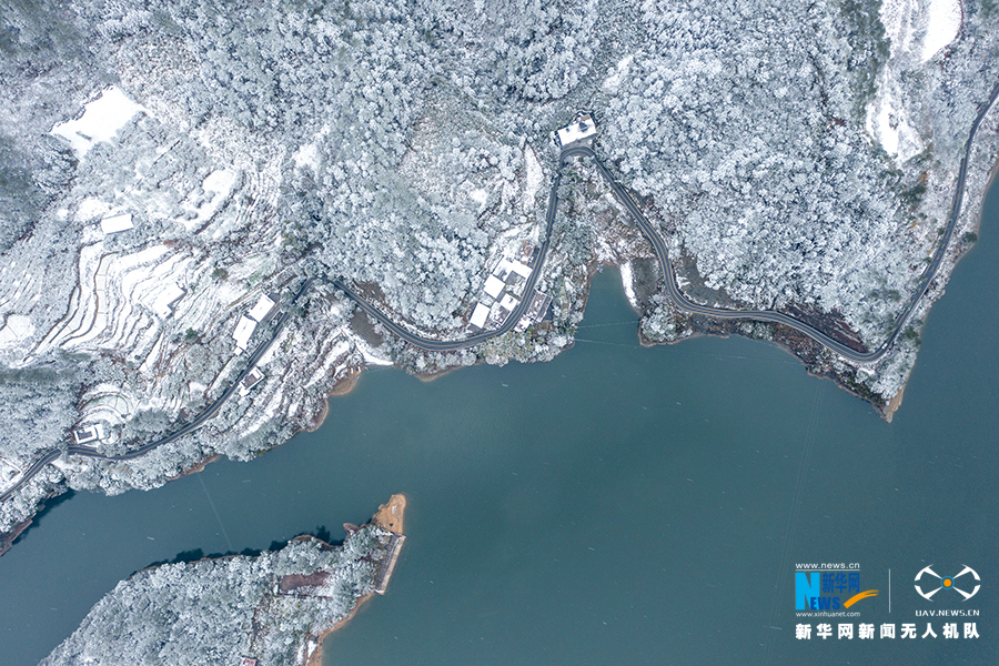 当小南海遇见雪 美如水墨丹青画