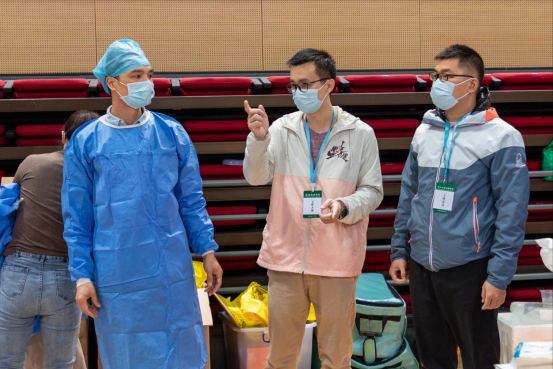 广州新华学院顺利开展东莞校区新冠疫苗加强针接种工作