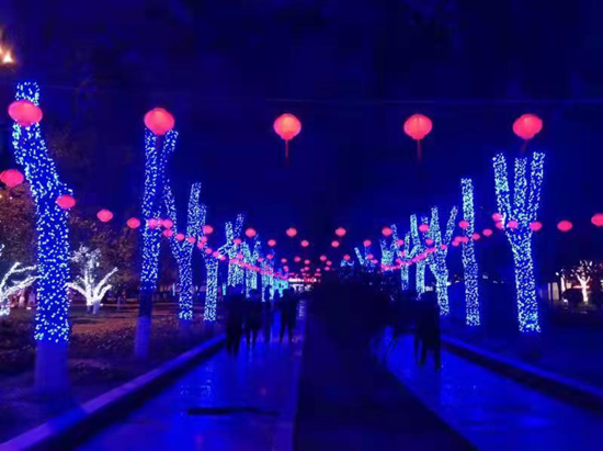 沈阳打造红火城市年味 万盏红灯迎新年_fororder_图片3