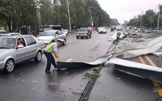 遼寧開原市開展龍捲風災後恢復工作