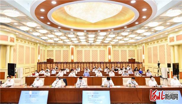 省委書記、省人大常委會主任王東峰主持召開省委理論學習中心組學習會議