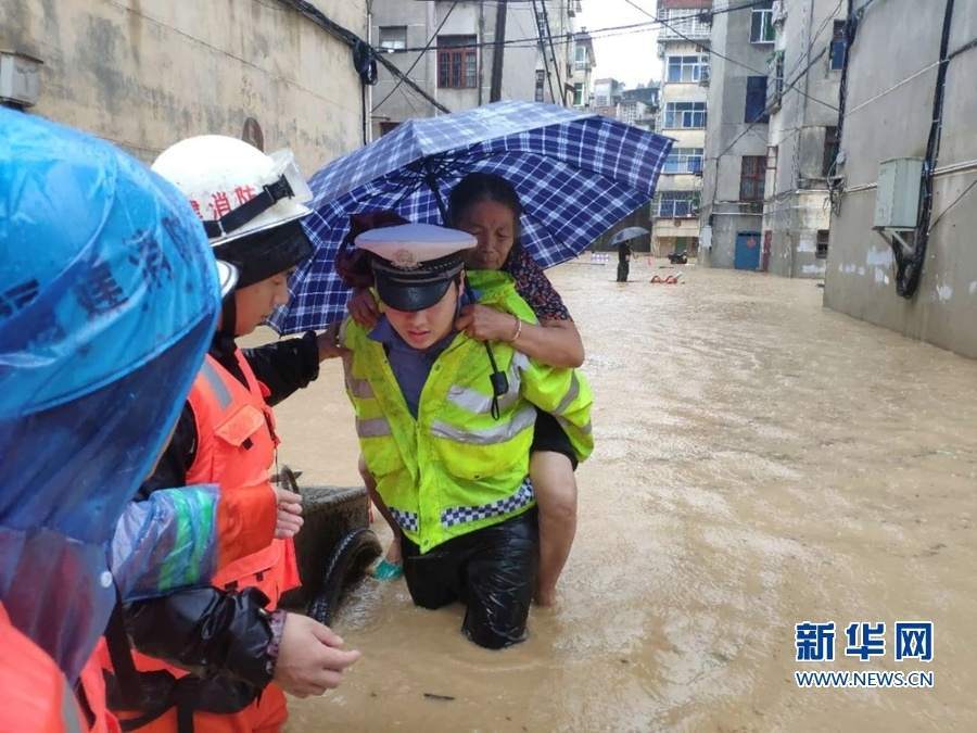 【焦点图】福建多地发生强降雨　多部门联合抢险救灾