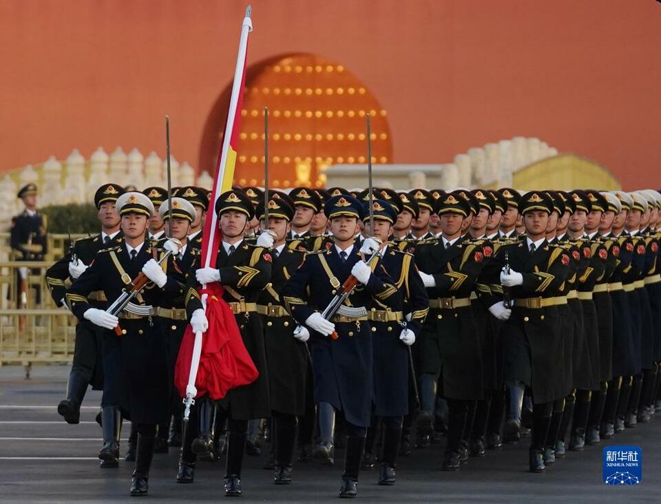 天安门广场举行元旦升旗仪式