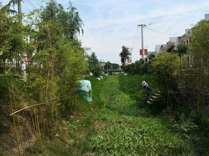 为了高颜值，临潼这个村和一条河杠上劲了