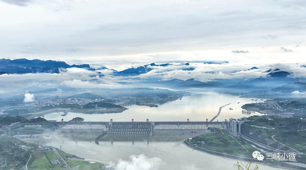 千里之堤毁于谣言三峡大坝连个缝都不会给它