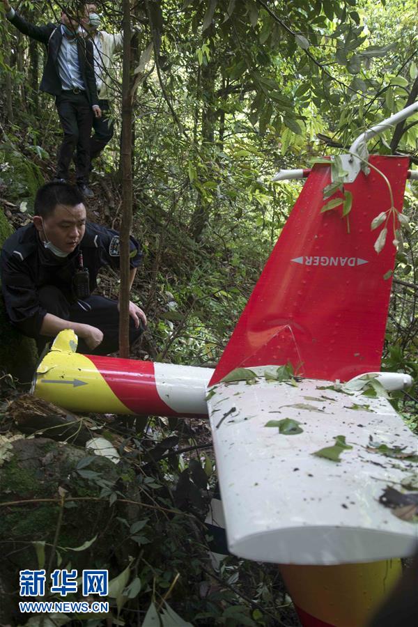桂林一直升机坠毁 两名飞行员遇难