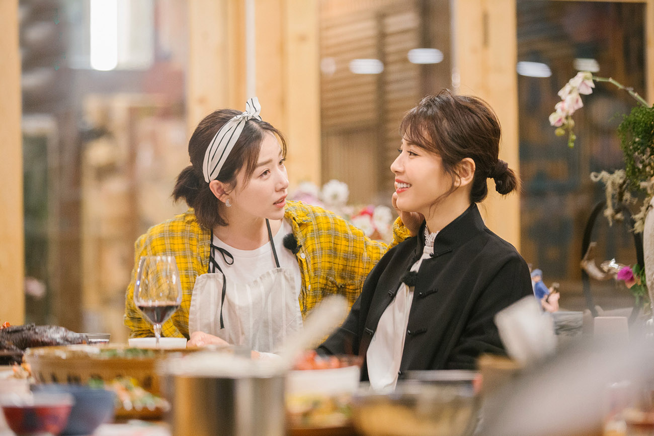 图片默认标题_fororder_刘涛王珂追忆新婚往事 湖边牵手自拍甜蜜度过十周年（3）