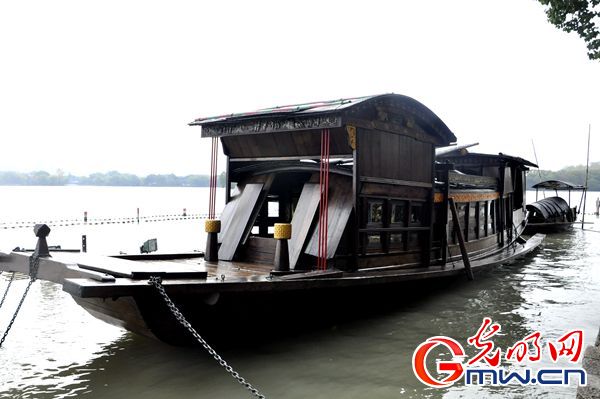 弘扬"红船精神",迈向网络强国新时代