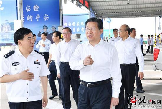 7月8日至9日,省委书记,省人大常委会主任王东峰在秦皇岛市调研检查.