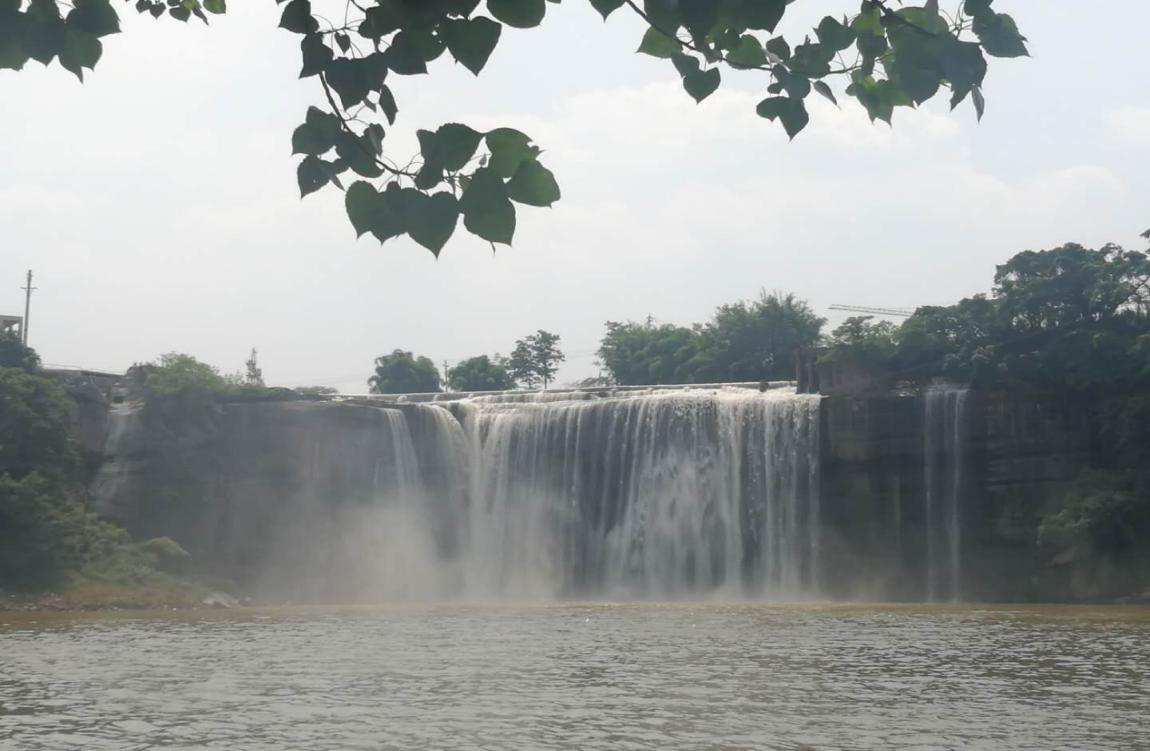 【B】重庆北碚：河长、林长为“绿水青山”撑起“保护伞”