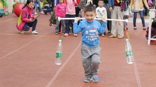 ［教育培训］广西教育厅幼儿园：家长与孩子共享“趣味童年”