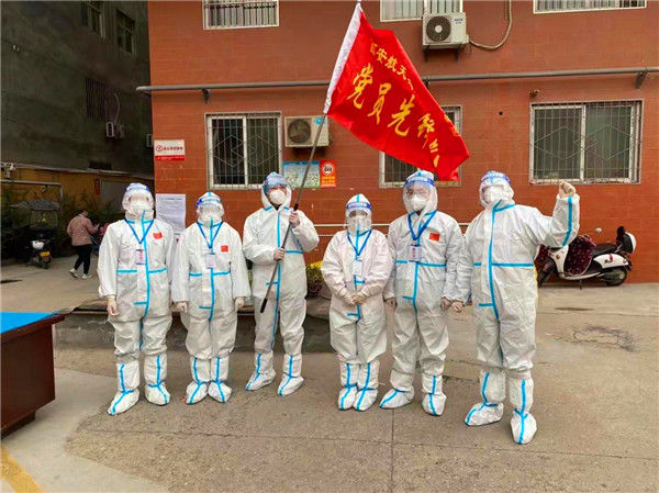 西安航天基地师生用多种方式致敬抗疫战士_fororder_图片90