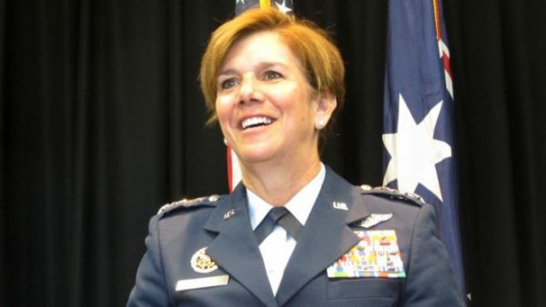 英媒：美军首位女性战区司令挂帅 负责本土防卫