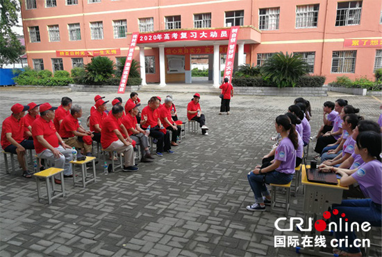 华东交大学子与耄耋老人穿越时空的“青年对话”