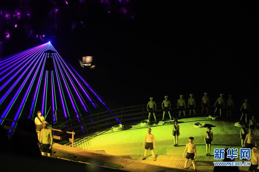 【焦點圖】大型山水實景演出《印象武隆》觀眾超300萬人次 【焦點圖】大型山水實景演出《印象武隆》觀眾超300萬人次