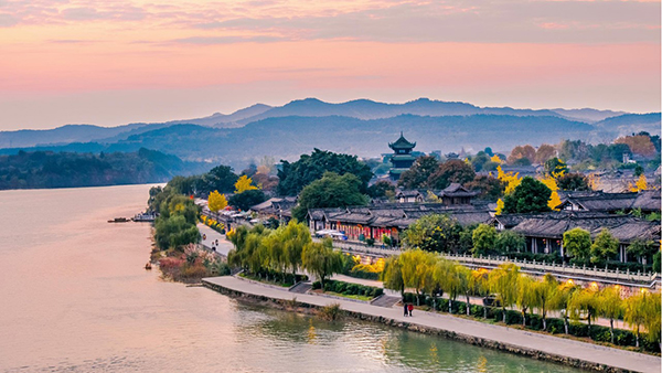 "巴蜀文旅国际大讲堂"走进四川阆中 讲述"中国春节文化之乡"的独特年